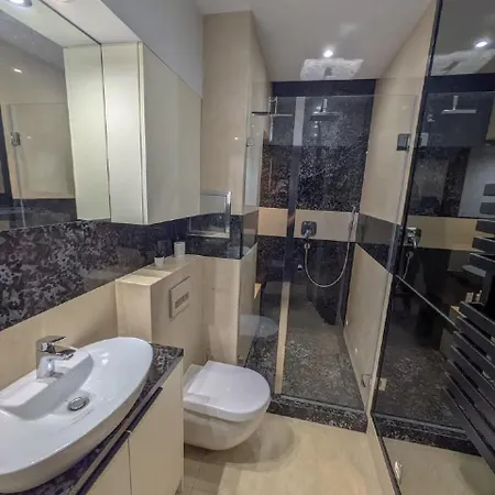 Διαμέρισμα Before Making A Request, Read My Host Profile At Bottom Of Page # Gieldowa Penthouse *